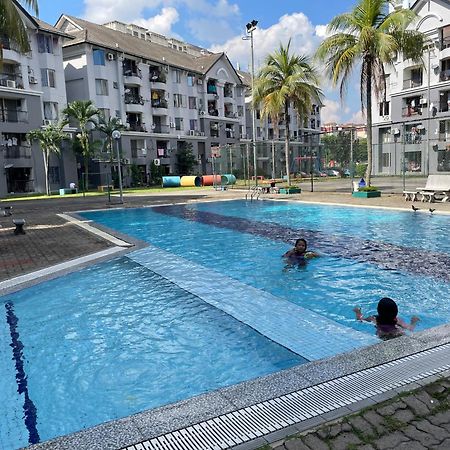 Subang Ville Ehsan Apartment Kampong Baharu Sungai Way Екстер'єр фото