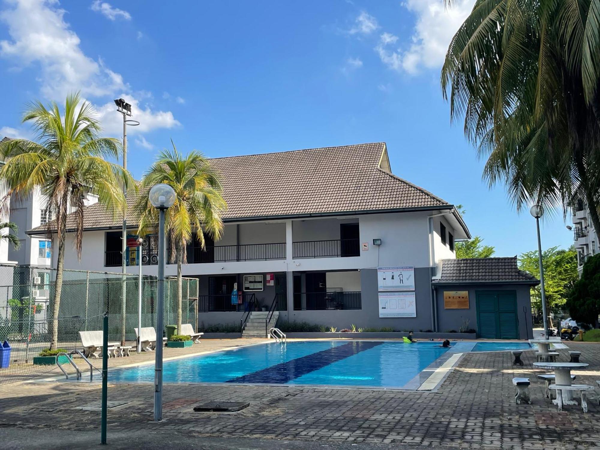 Subang Ville Ehsan Apartment Kampong Baharu Sungai Way Екстер'єр фото