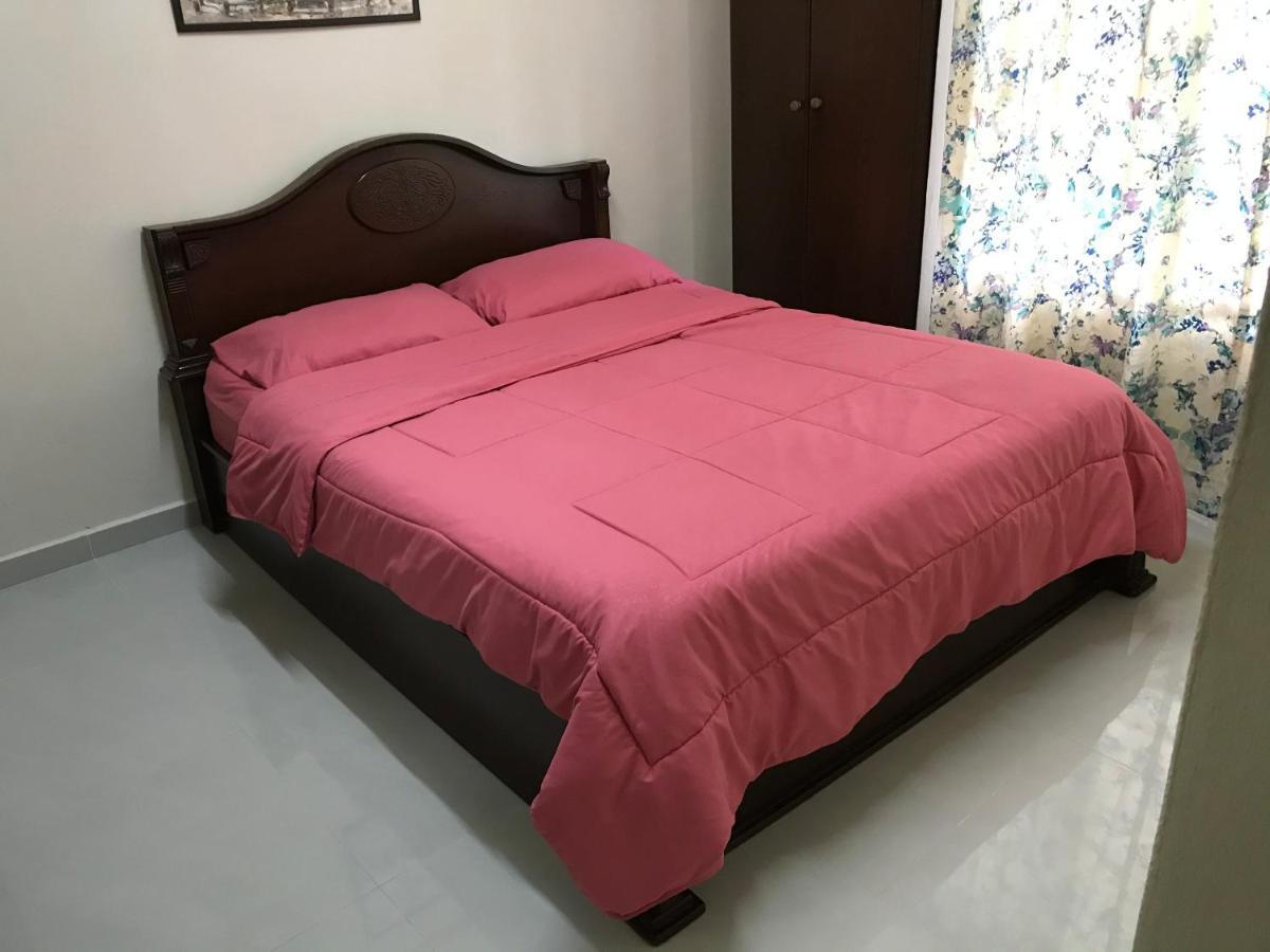Subang Ville Ehsan Apartment Kampong Baharu Sungai Way Екстер'єр фото